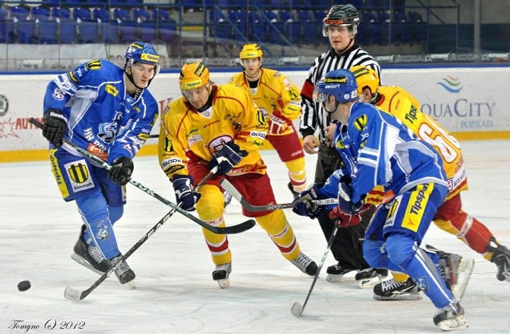 Dukla vyhrala v Poprade po samostatných nájazdoch !
